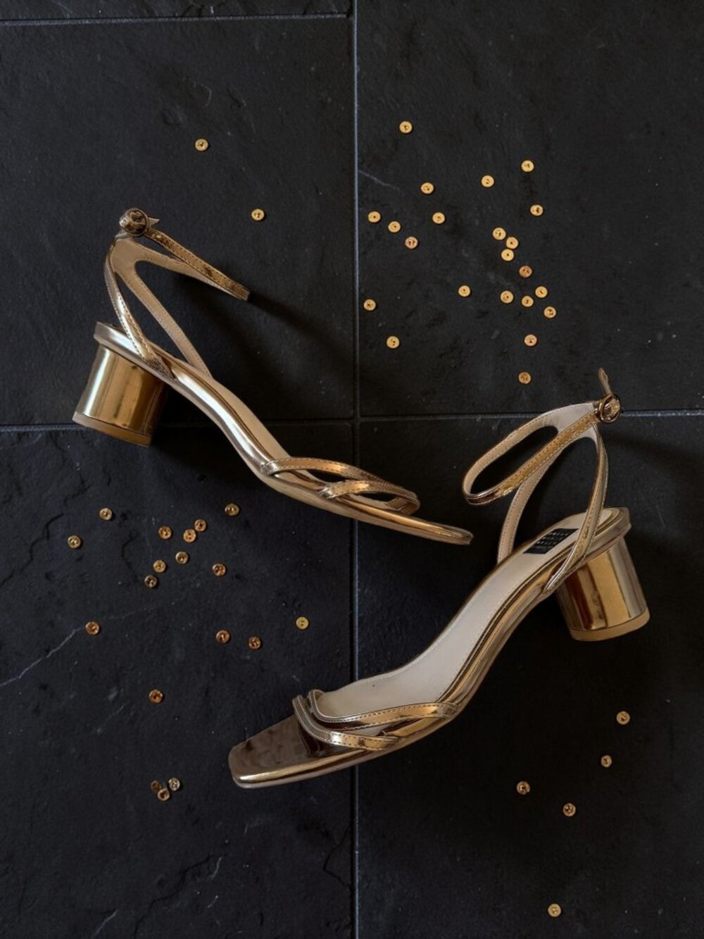 WHITE HOUSE BLACK MARKET Gold Metallic Sandals Heels Size 7